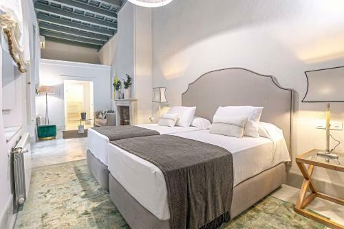 Genteel Home Palacio Abades