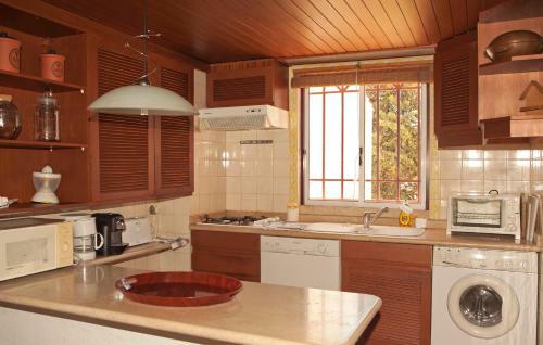 Vilamoura Apartment With Pool