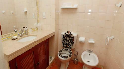 Vilamoura Apartment With Pool