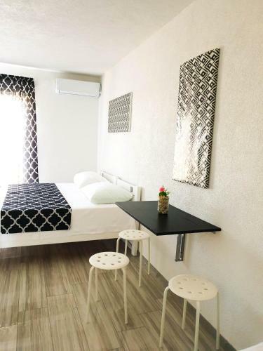 Hostal Anifil Pool Apartments