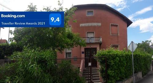 Hostal Guest House Ilona