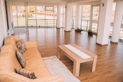 Hostal Vila Dragomirna