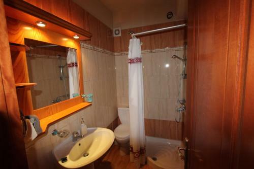 Tosis Apartments
