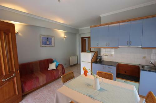 Tosis Apartments