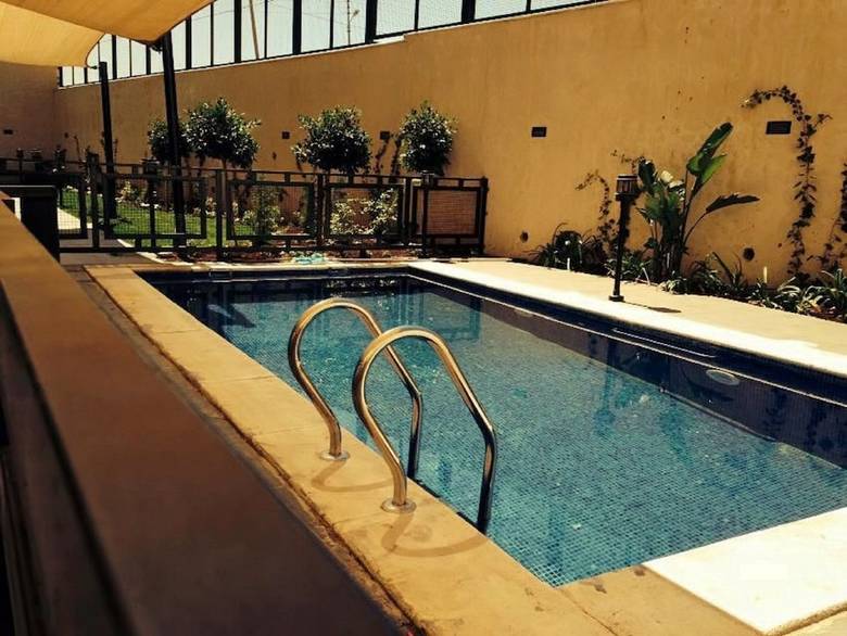 Lijam Apartments