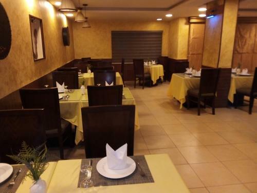 Renad Hotel
