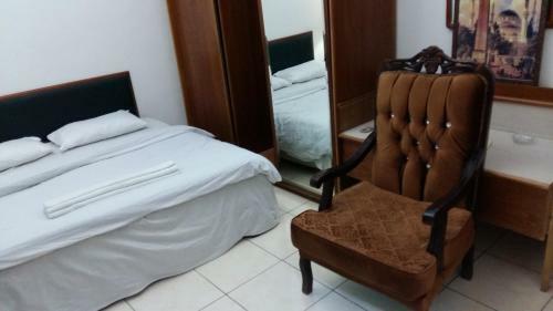 Down Town Yahala Hotel