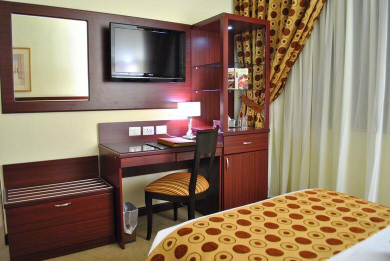 Larsa Hotel