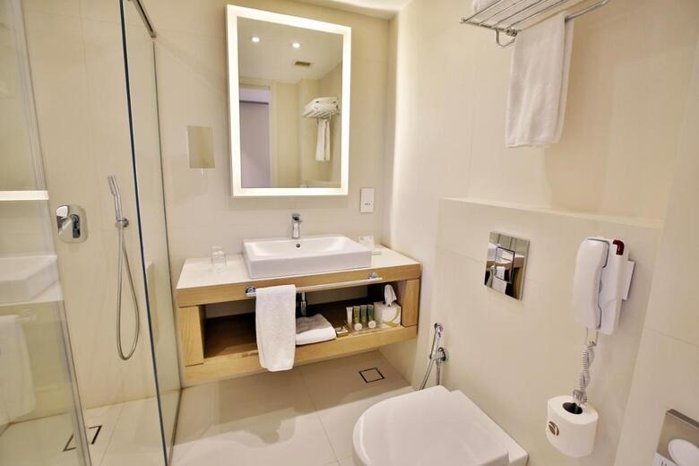 Alqasr Metropole Hotel