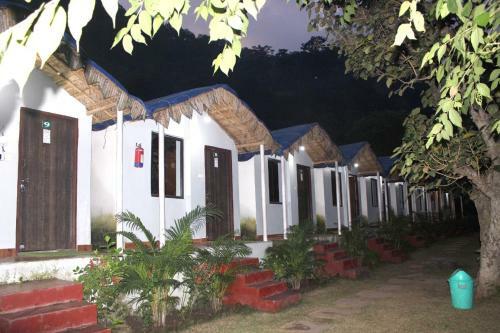 Hotel Treepie Resorts