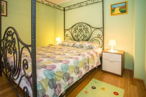Apartment For 8 People Near The Beach