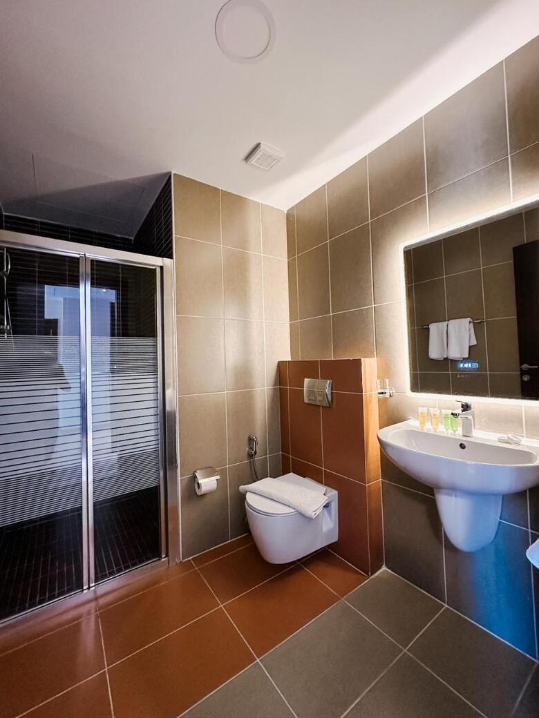 Hotel Celino Suites