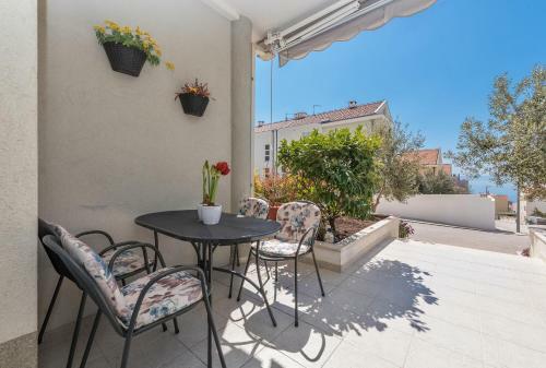 Long Apartment