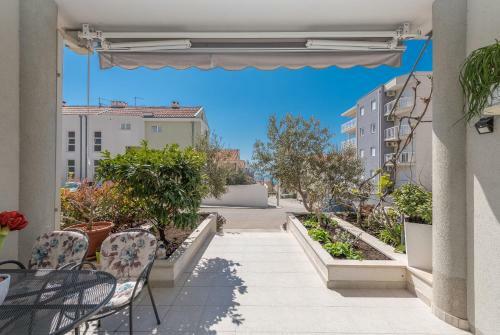 Long Apartment