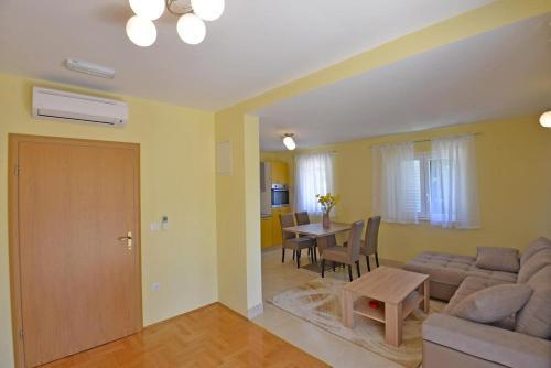 Apartments With A Parking Space Dubrovnik - 11674