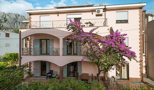 Apartamento Vila Pezi?