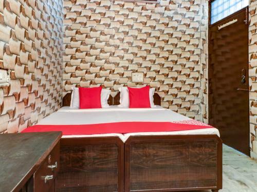 Hotel Oyo 82419 Blue Stone 1