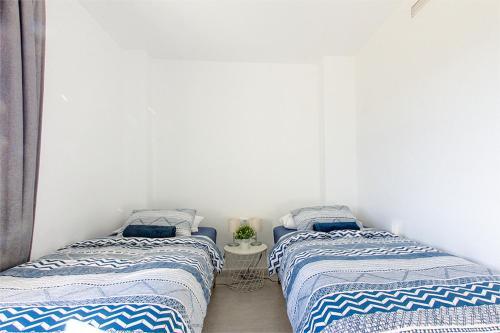 Fantastic 2-bed Apartment Close To The Sandy Beach