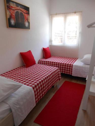 Apartment Okrug Gornji 13859a