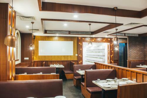 Ambaari Hotel