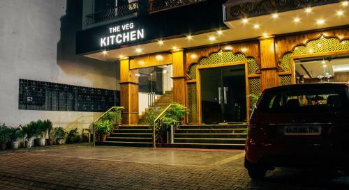 Ambaari Hotel