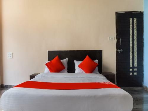 Oyo 64823 Hotel Royace Palace