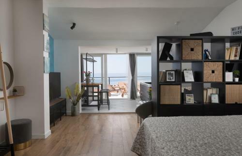 Apartments Left & Right With Jacuzzi, 4 Stars