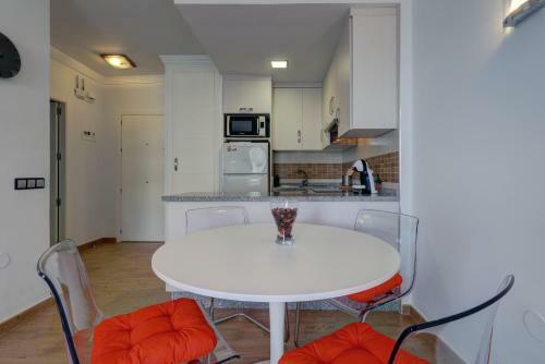 Apartamento 074 - Fabulous Sea View Studio In Benal Beach Complex