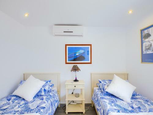 10 Paradise Villa On Sea Front, Terrace!