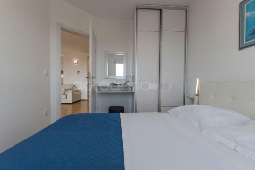 Sea View Apartments With Free Parking