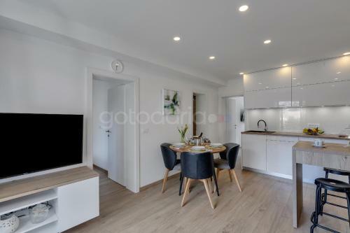 Luxurious Apartments Lara&luka