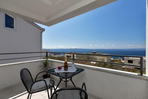 Holiday Home L & B Makarska