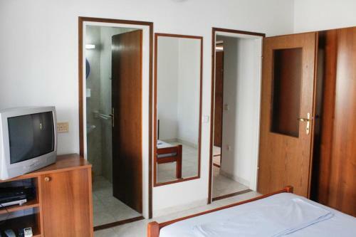 Apartamentos Studio Arbanija 13298a