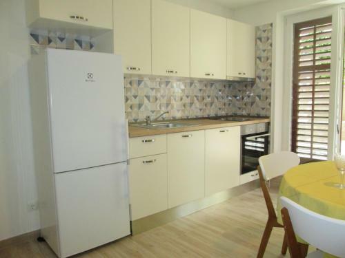 Velin Apartment