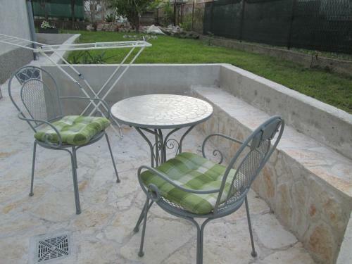 Velin Apartment