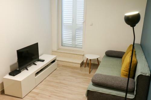 Velin Apartment