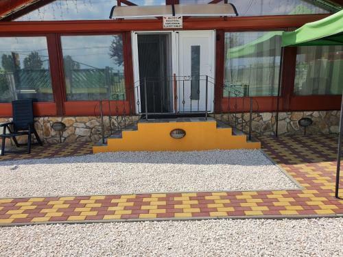 Apartamento Family Friendly Gy�l