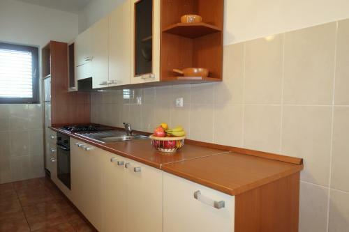 Apartment Makarska With Sea View VII