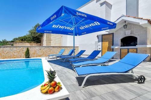 Holiday Home Nadea - With Private Pool