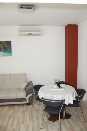 Apartment Nina