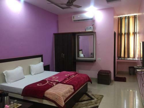 Hotel Yash Palace