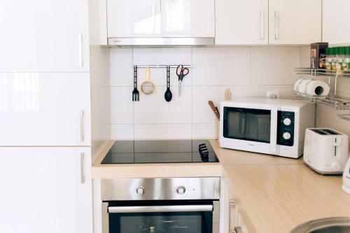 Acacia Hills Apartments, Sea View