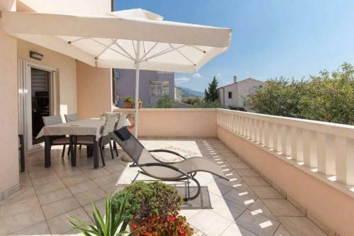 Apartment Flores Dalmatiae With Private Pool