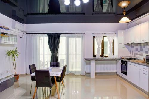 Zoom Apartment