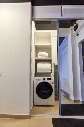 Zoom Apartment