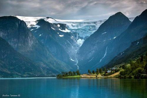 Villa Glacier And Waterfall View