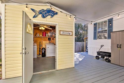 Bright Miramar Tropical Cabana, 2 Blocks To Beach!