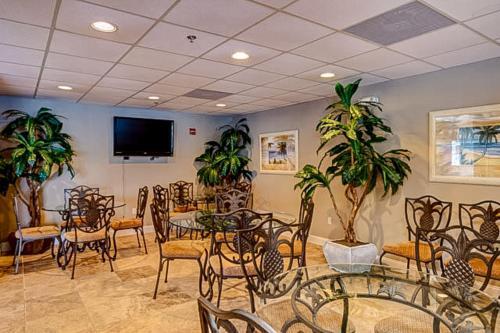 Tidewater Beach Resort 712