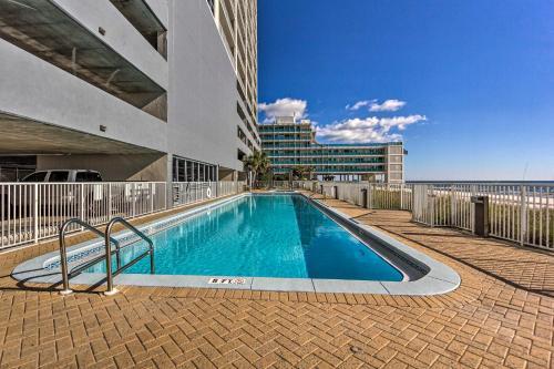 Apartamento Beachfront Condo With Stunning Ocean Views And Pool!