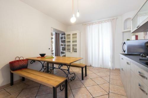 1 Bedroom Apartment In Nice Port